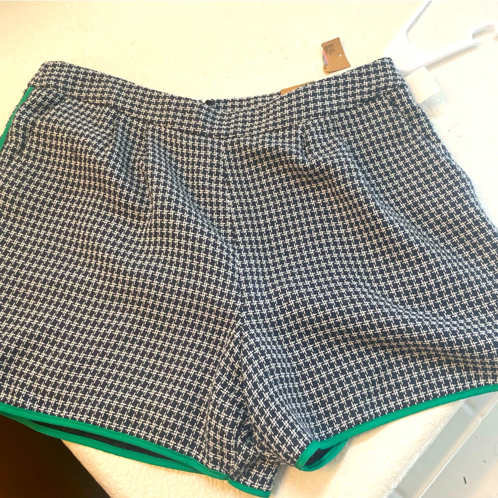 Never worn,side zipper